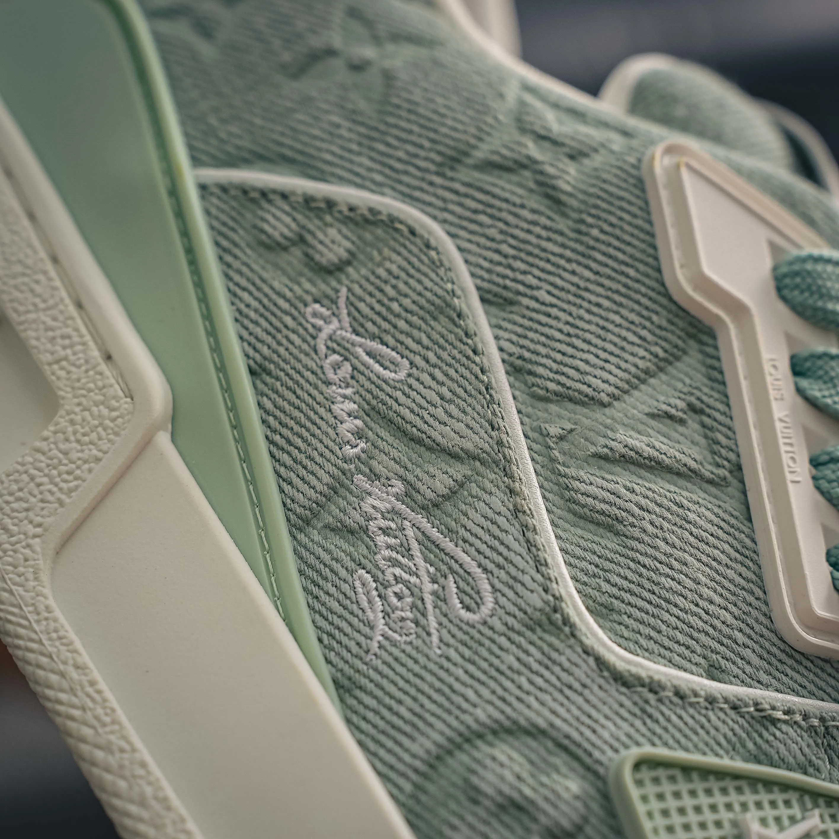 # LV tilted ， Shoes，Sneakers， Shoes，Skate Shoes~~ Sneakers， LV Shoes ， Cushioning TPU Vuitton ，